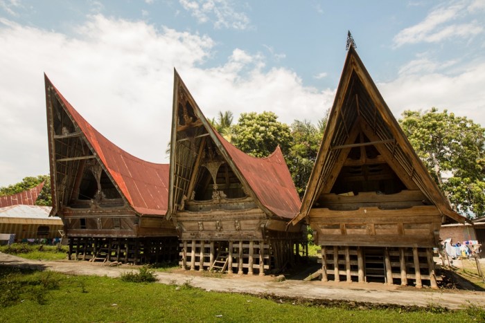 Rumah adat tertua di indonesia